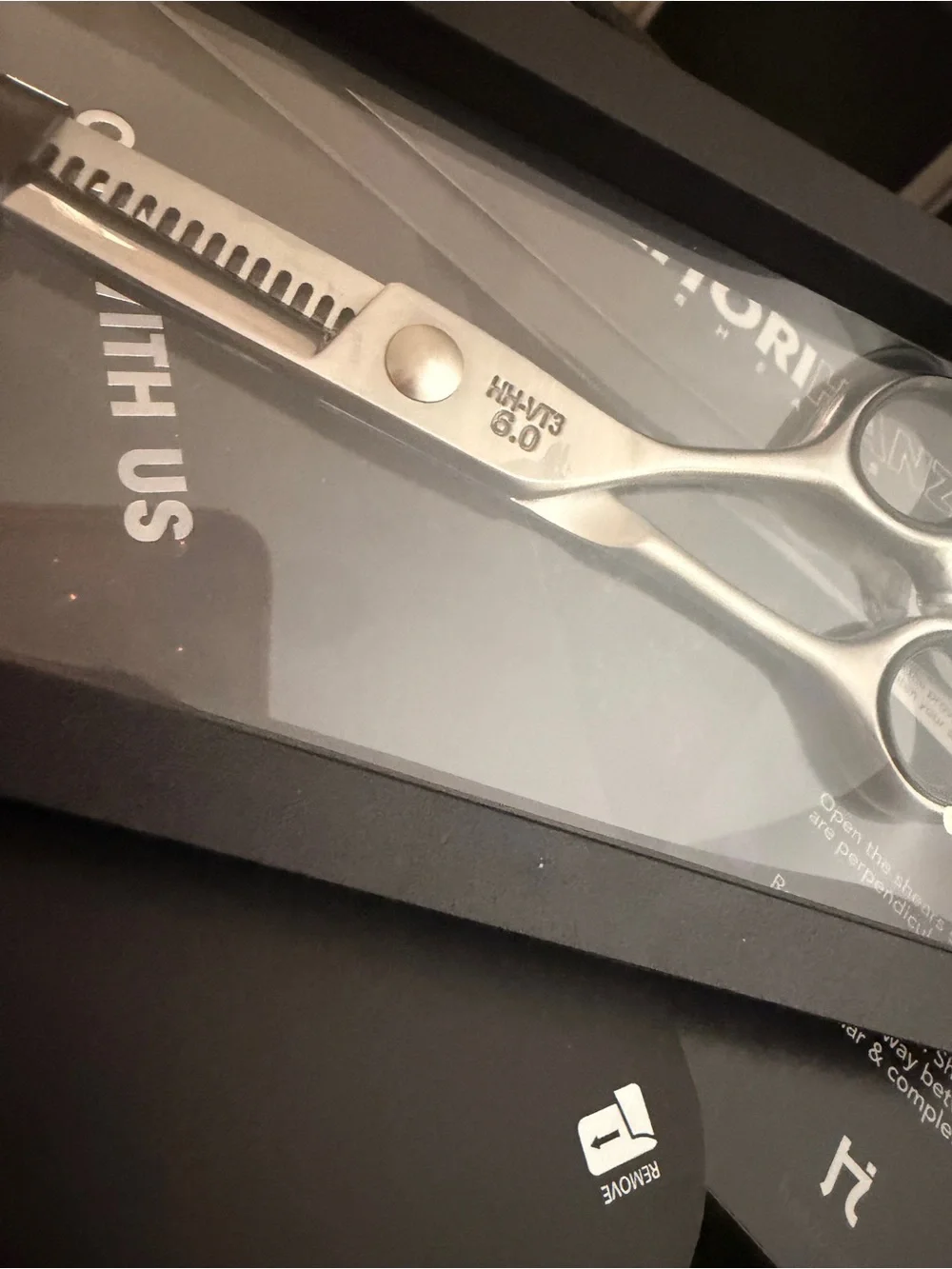 Hattori Hanzo professional..Thinning Shears - 6 inch NWT